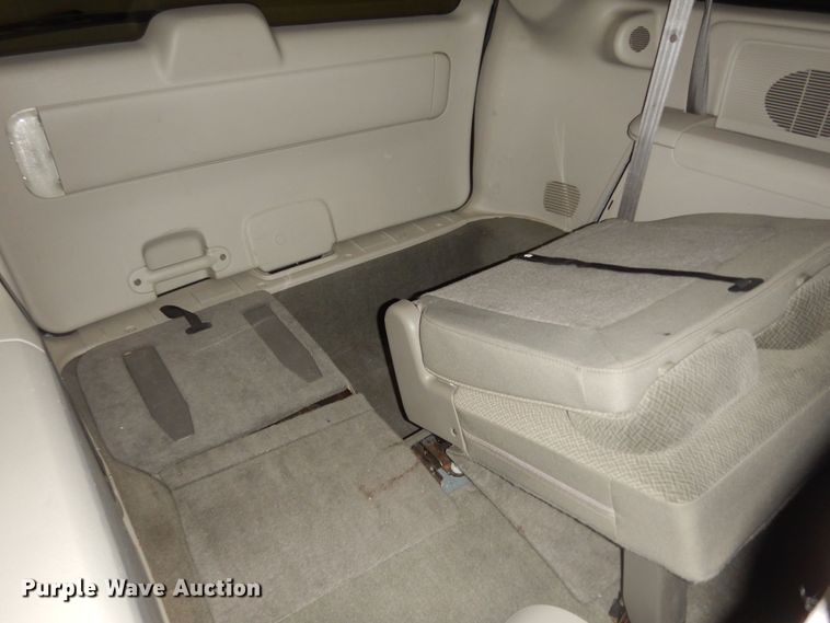 image for item DI6763 2005 Chrysler Town & Country LX  van