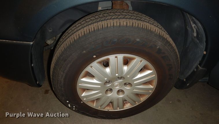 image for item DI6763 2005 Chrysler Town & Country LX  van