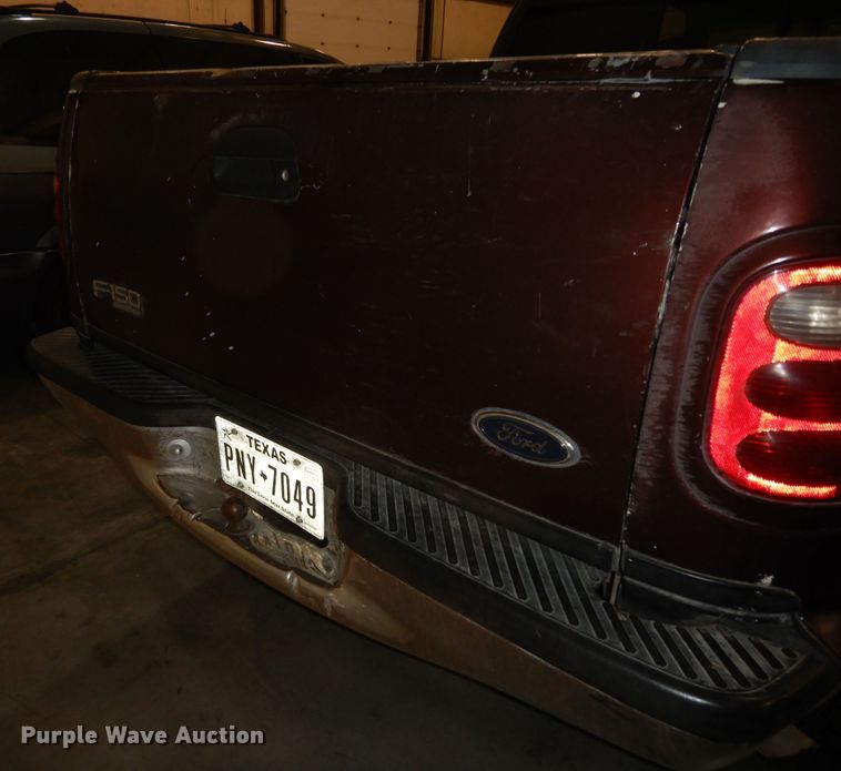 image for item DI6764 2001 Ford F150 Lariat  SuperCrew pickup truck