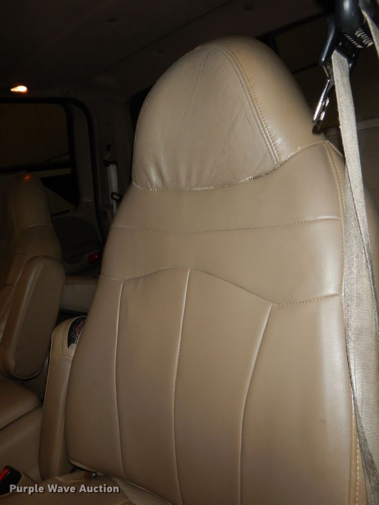 image for item DI6764 2001 Ford F150 Lariat  SuperCrew pickup truck