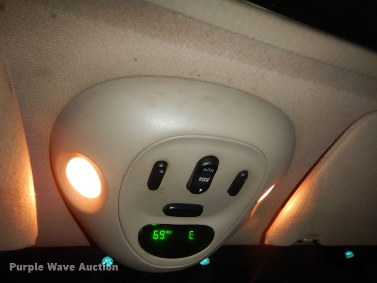 image for item DI6764 2001 Ford F150 Lariat  SuperCrew pickup truck