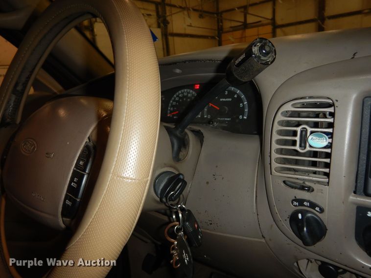 image for item DI6764 2001 Ford F150 Lariat  SuperCrew pickup truck