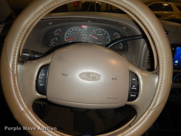 image for item DI6764 2001 Ford F150 Lariat  SuperCrew pickup truck