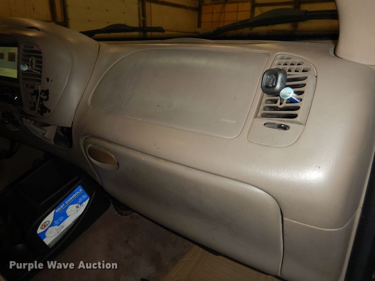 image for item DI6764 2001 Ford F150 Lariat  SuperCrew pickup truck