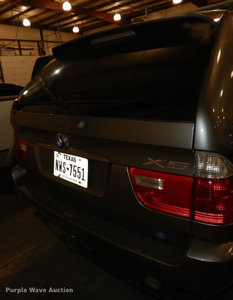 image for item DI6767 2004 BMW X5  SUV