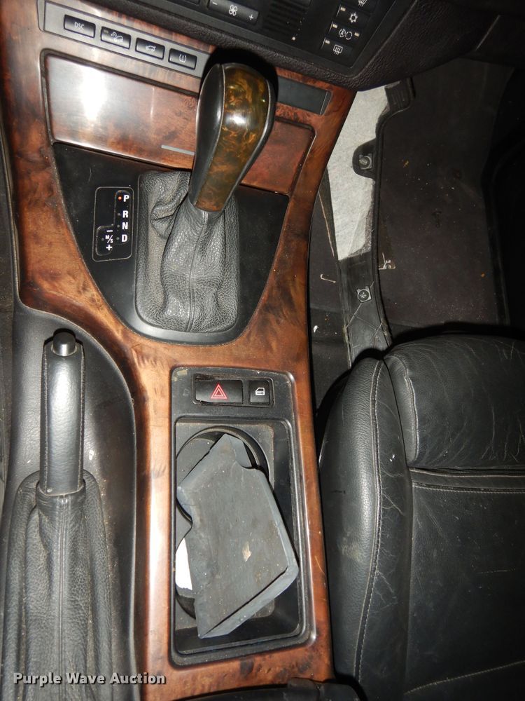 image for item DI6767 2004 BMW X5  SUV