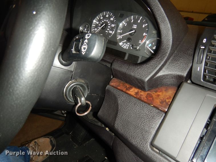 image for item DI6767 2004 BMW X5  SUV