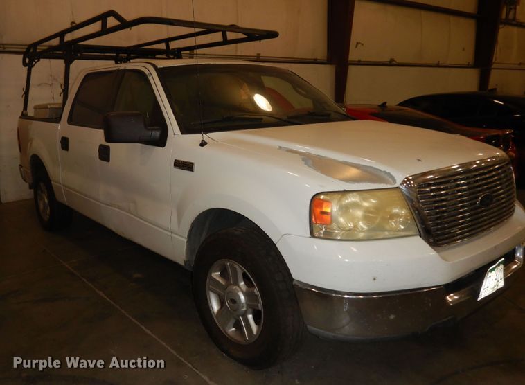 image for item DI6772 2004 Ford F150 XLT  SuperCrew pickup truck