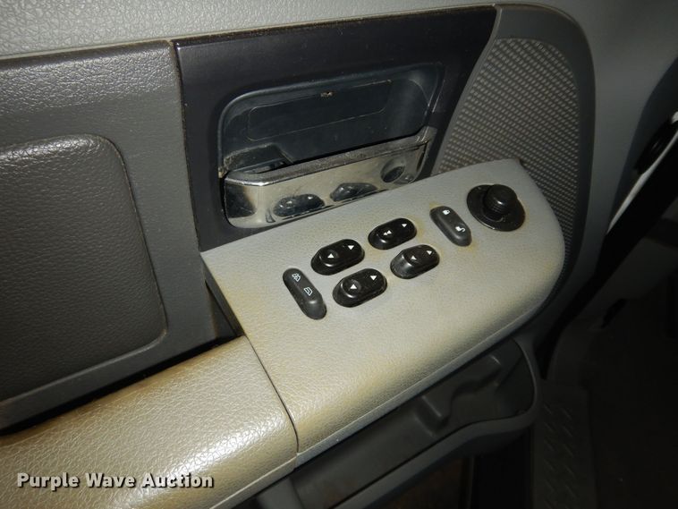 image for item DI6772 2004 Ford F150 XLT  SuperCrew pickup truck