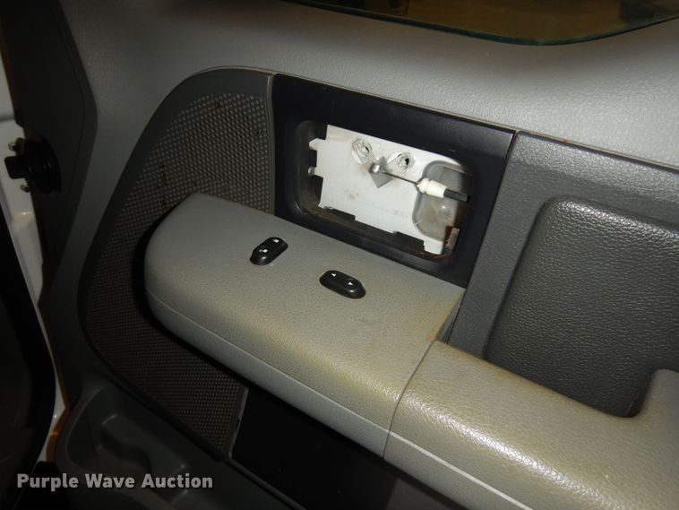 image for item DI6772 2004 Ford F150 XLT  SuperCrew pickup truck