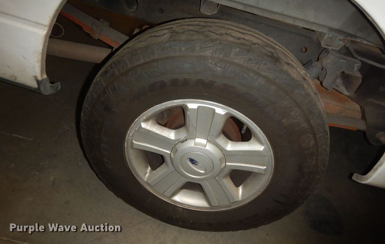 image for item DI6772 2004 Ford F150 XLT  SuperCrew pickup truck