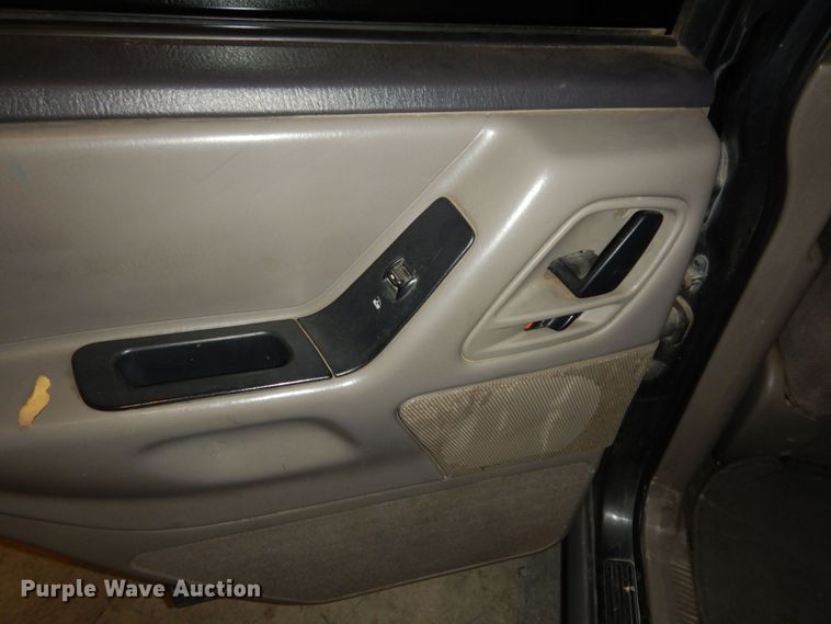 image for item DI6776 1999 Jeep Grand Cherokee  SUV