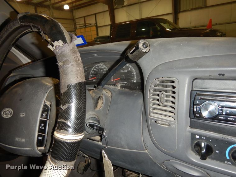 image for item DN1576 2000 Ford F150 Lariat  SuperCab pickup truck