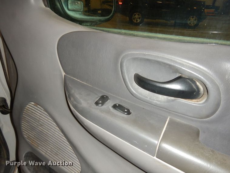 image for item DN1576 2000 Ford F150 Lariat  SuperCab pickup truck