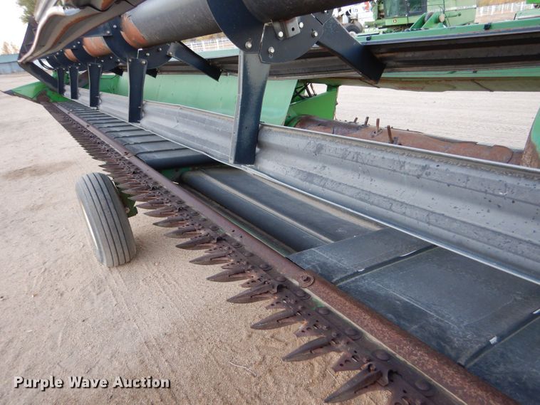 image for item DK7273 John Deere 936D  draper head