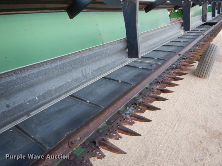 image for item DK7273 John Deere 936D  draper head