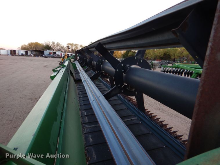 image for item DK7273 John Deere 936D  draper head