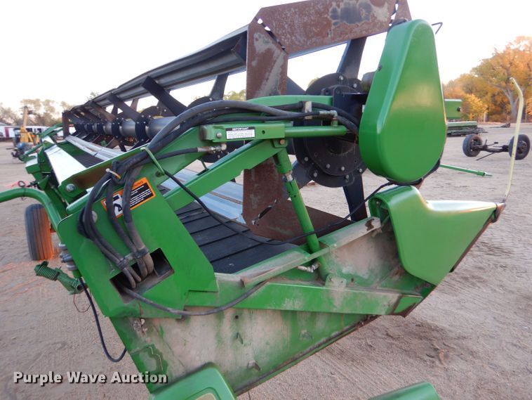 image for item DK7273 John Deere 936D  draper head