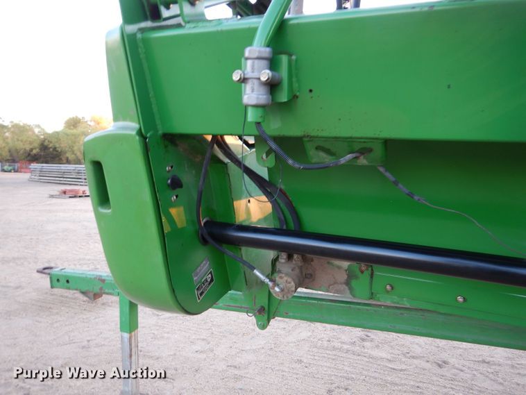 image for item DK7273 John Deere 936D  draper head