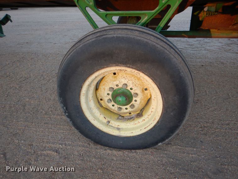 image for item DK7273 John Deere 936D  draper head