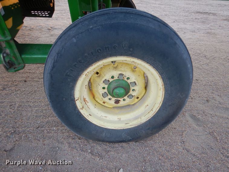 image for item DK7273 John Deere 936D  draper head