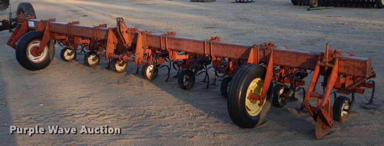 image for item DK7276 Row crop cultivator