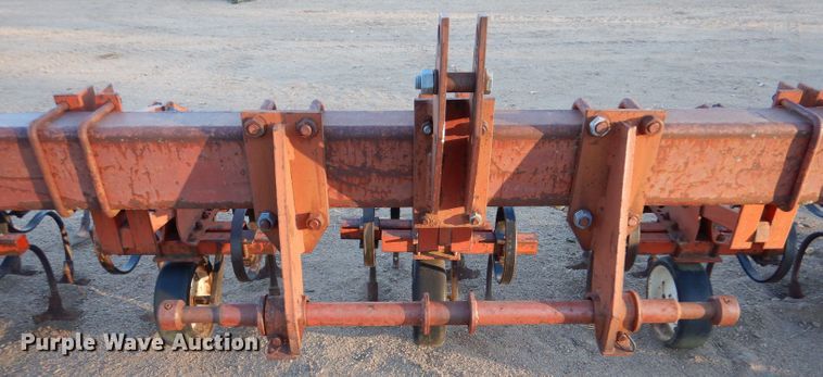 image for item DK7276 Row crop cultivator