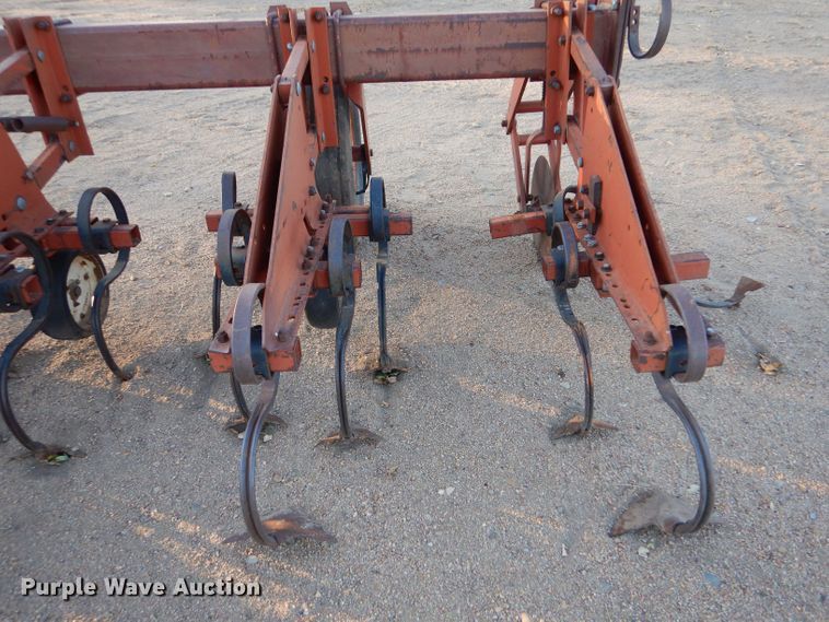 image for item DK7276 Row crop cultivator