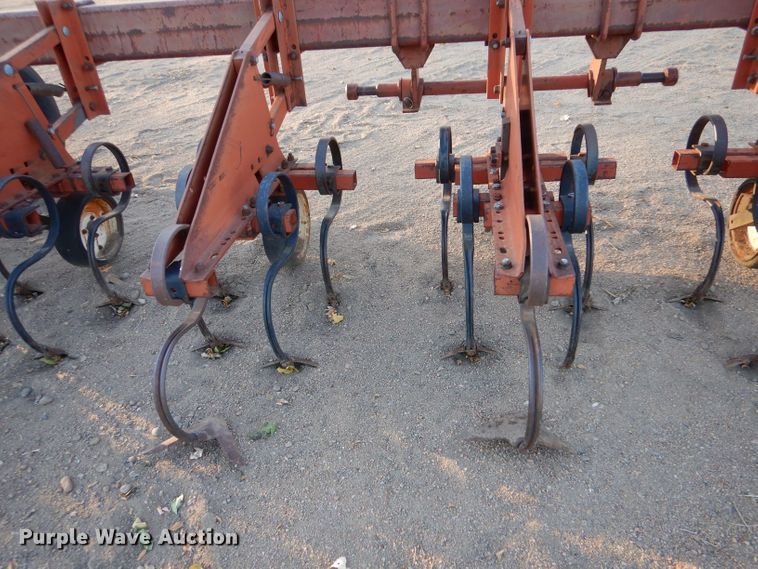 image for item DK7276 Row crop cultivator