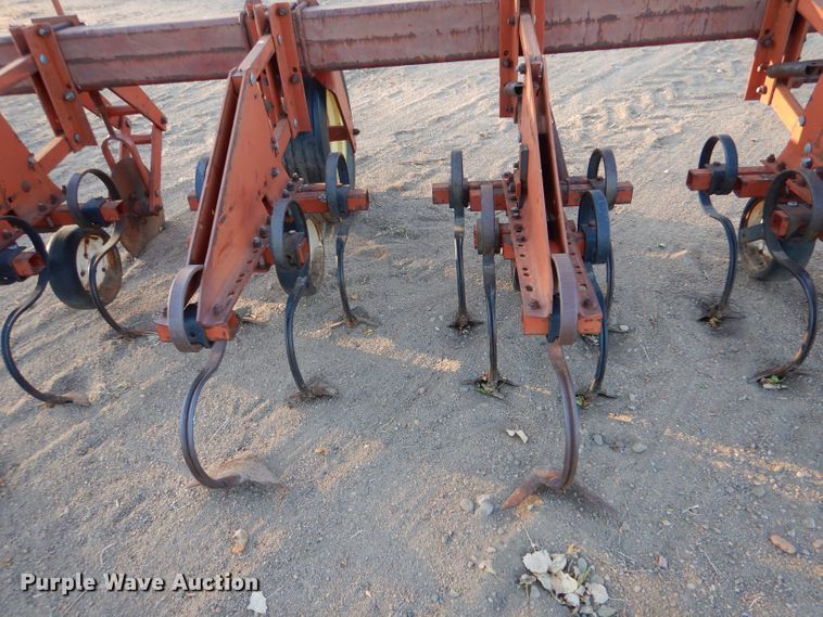 image for item DK7276 Row crop cultivator