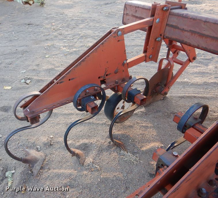 image for item DK7276 Row crop cultivator
