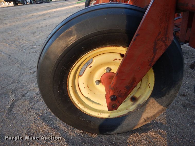 image for item DK7276 Row crop cultivator