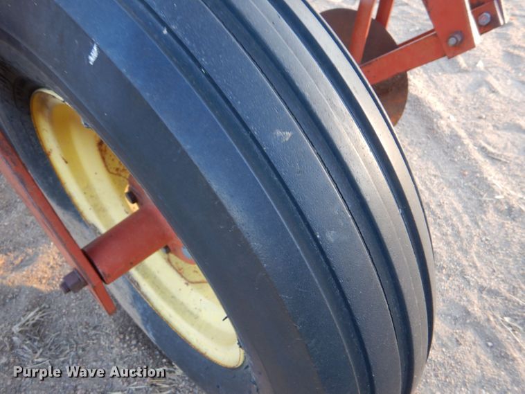 image for item DK7276 Row crop cultivator