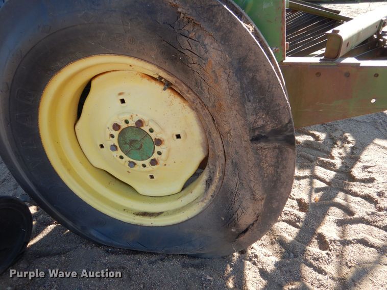 image for item DK7283 John Deere 8300  grain drill
