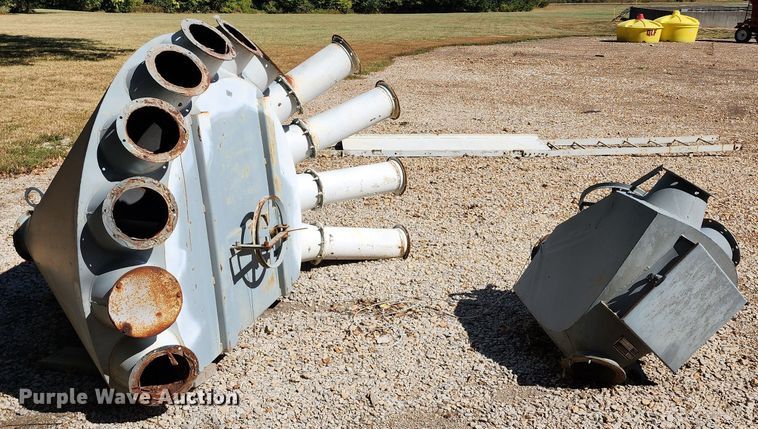 image for item DL6711 (2) grain distributors