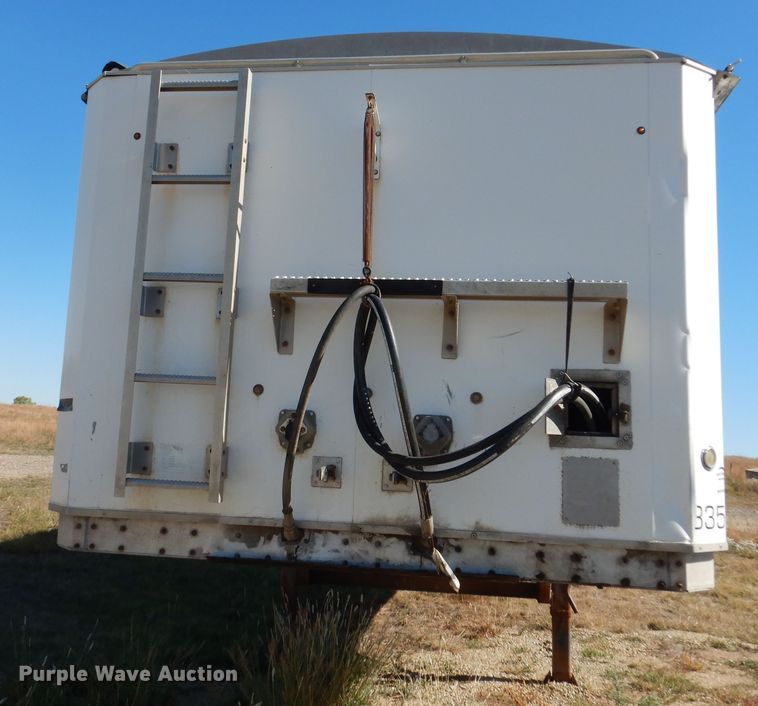 image for item DM3208 2014 Wilkens OF2WA22BCFSTU  walking floor trailer