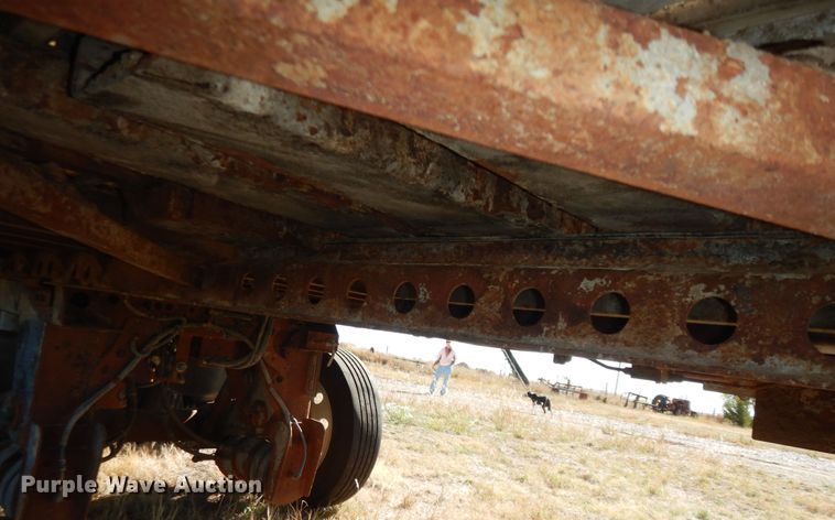 image for item DM3208 2014 Wilkens OF2WA22BCFSTU  walking floor trailer