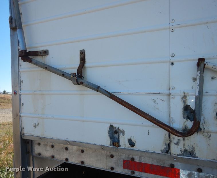 image for item DM3208 2014 Wilkens OF2WA22BCFSTU  walking floor trailer