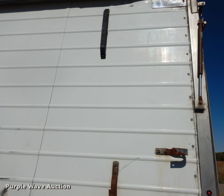 image for item DM3208 2014 Wilkens OF2WA22BCFSTU  walking floor trailer