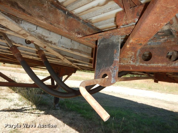 image for item DM3208 2014 Wilkens OF2WA22BCFSTU  walking floor trailer