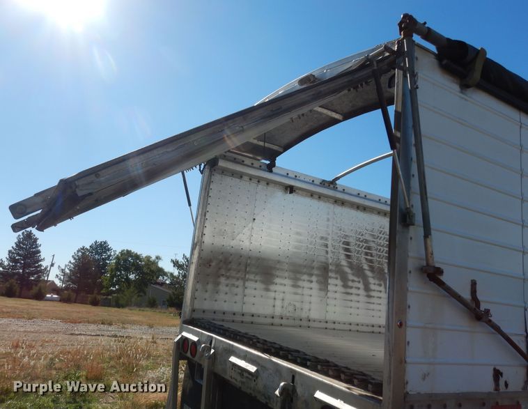 image for item DM3208 2014 Wilkens OF2WA22BCFSTU  walking floor trailer