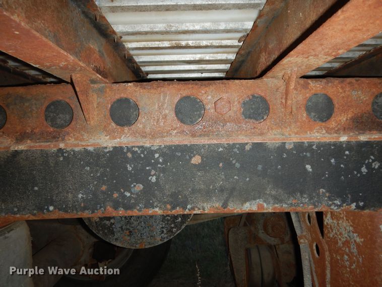 image for item DM3208 2014 Wilkens OF2WA22BCFSTU  walking floor trailer