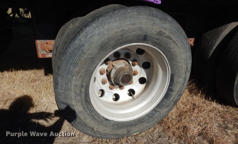 image for item DM3208 2014 Wilkens OF2WA22BCFSTU  walking floor trailer