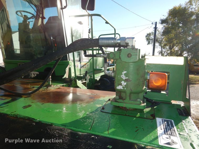 image for item DM3210 2007 John Deere 4995  windrower