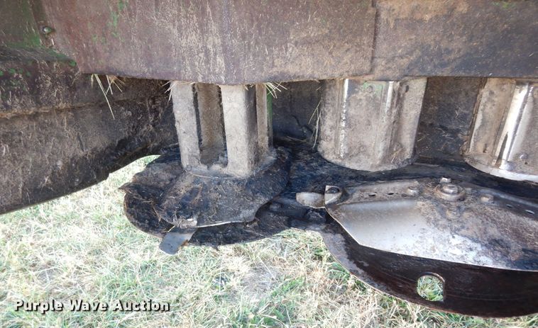 image for item DM3210 2007 John Deere 4995  windrower