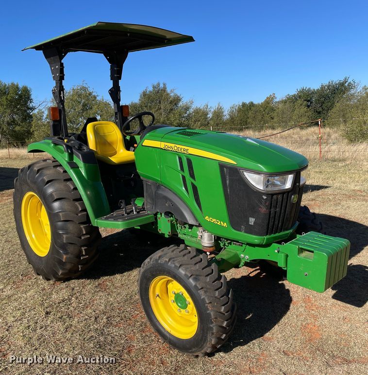 image for item DN4496 2016 John Deere 4052M  MFWD tractor