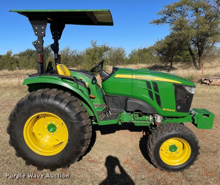 image for item DN4496 2016 John Deere 4052M  MFWD tractor