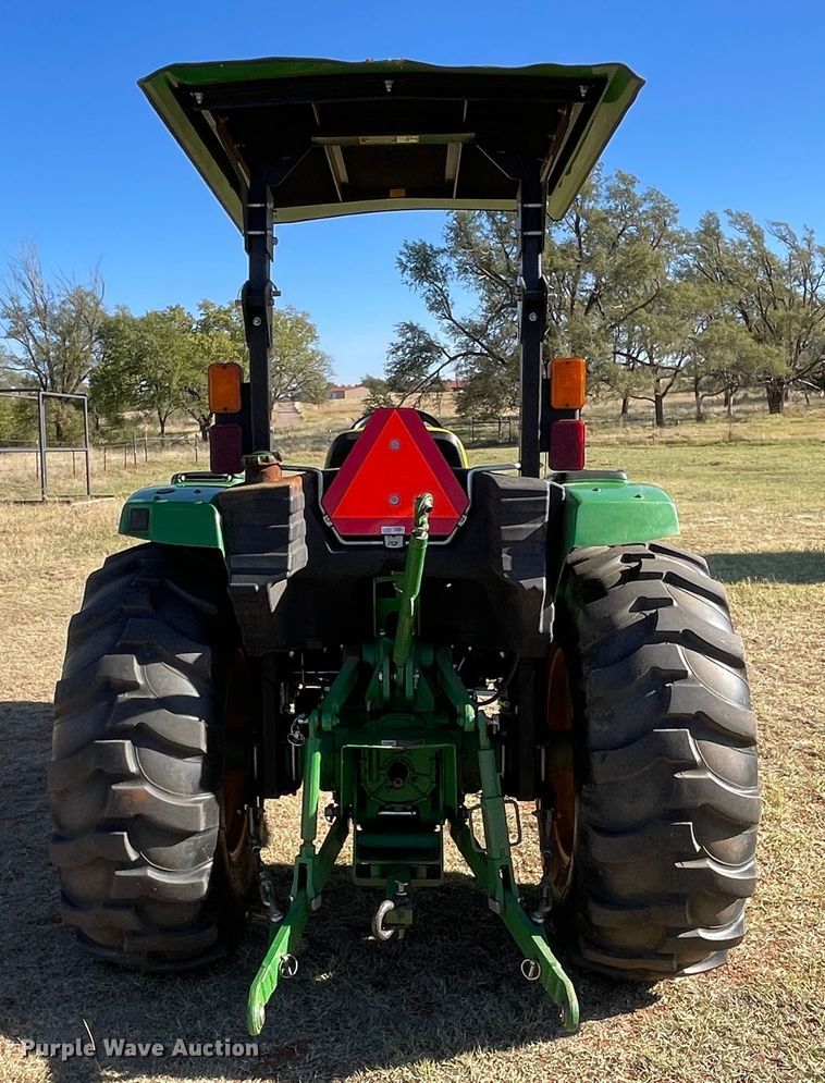 image for item DN4496 2016 John Deere 4052M  MFWD tractor