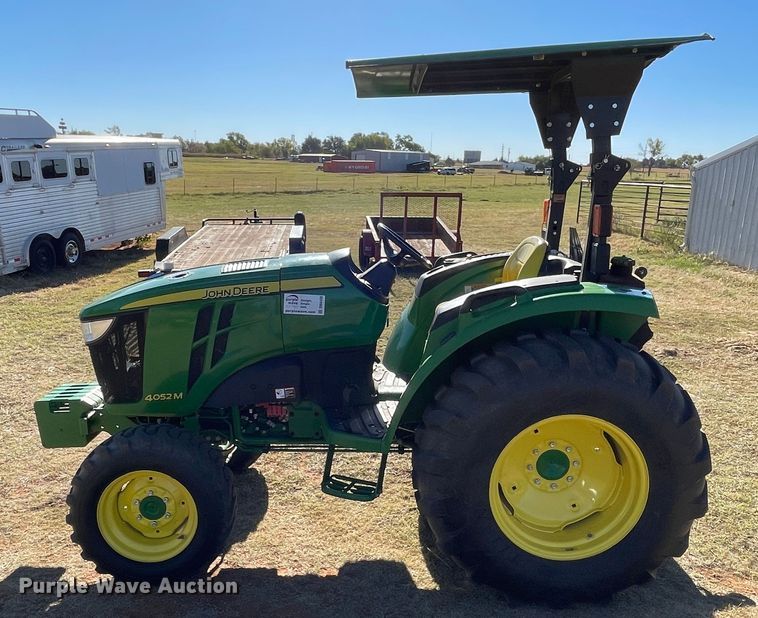 image for item DN4496 2016 John Deere 4052M  MFWD tractor