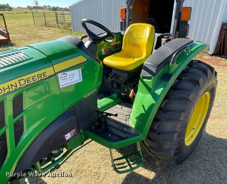 image for item DN4496 2016 John Deere 4052M  MFWD tractor